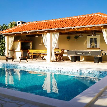 Luka Villa Pridraga Bagian luar foto