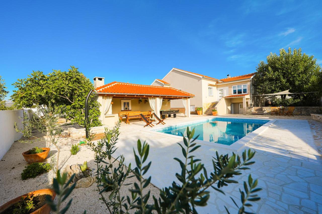 Luka Villa Pridraga Bagian luar foto