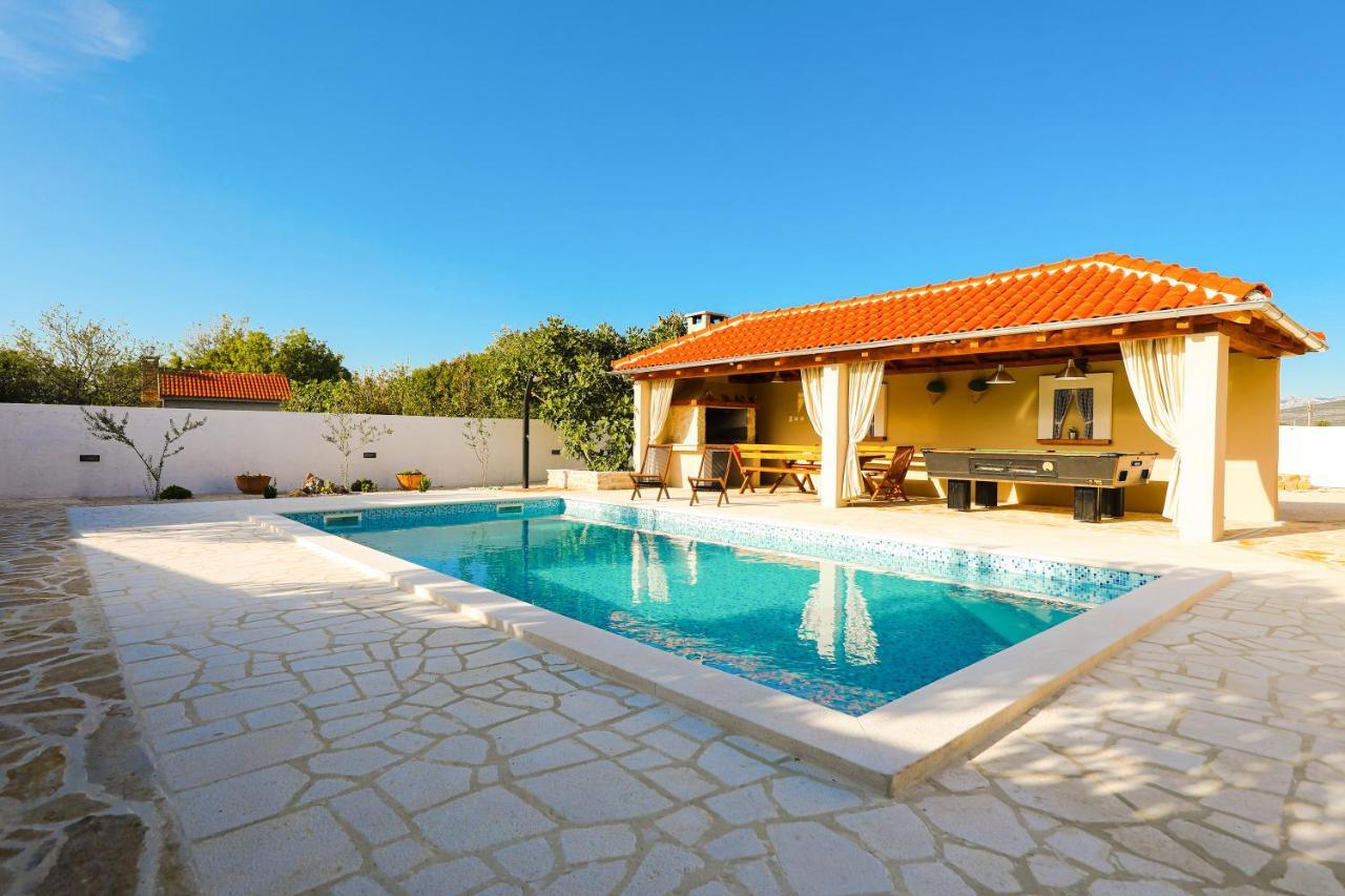 Luka Villa Pridraga Bagian luar foto
