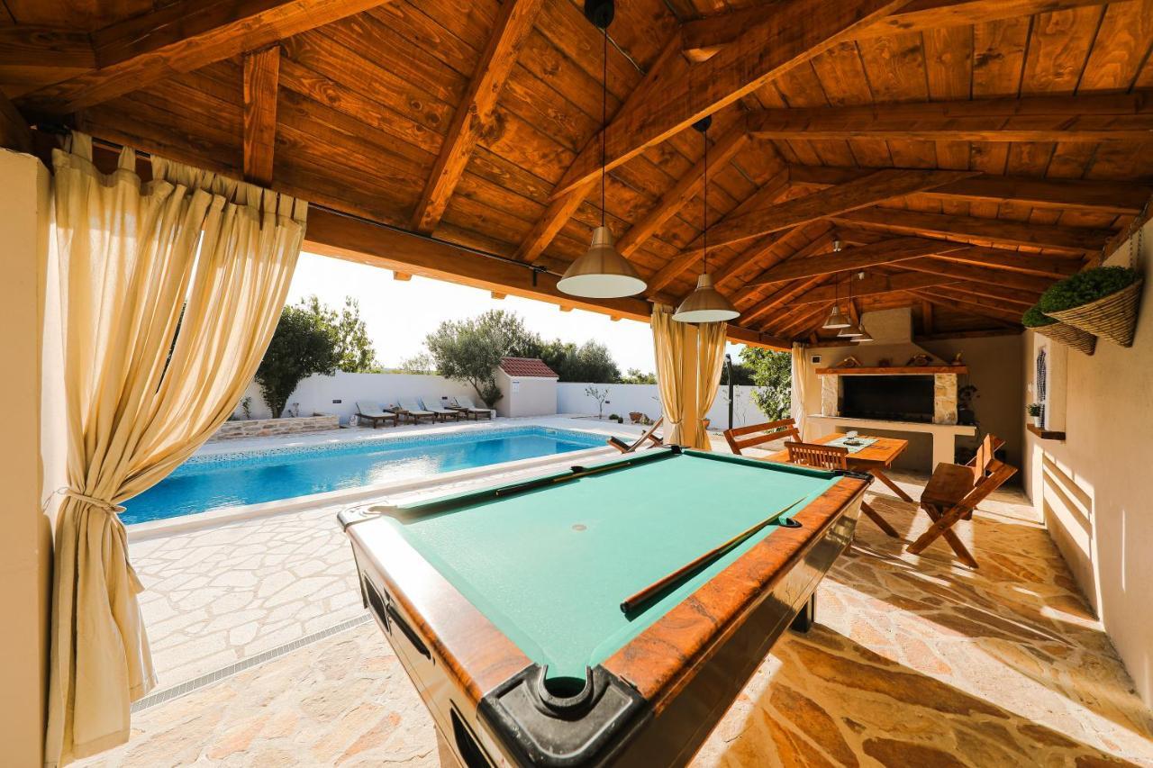 Luka Villa Pridraga Bagian luar foto